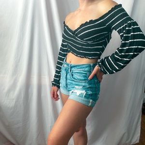 Cross crop top with long sleeves
